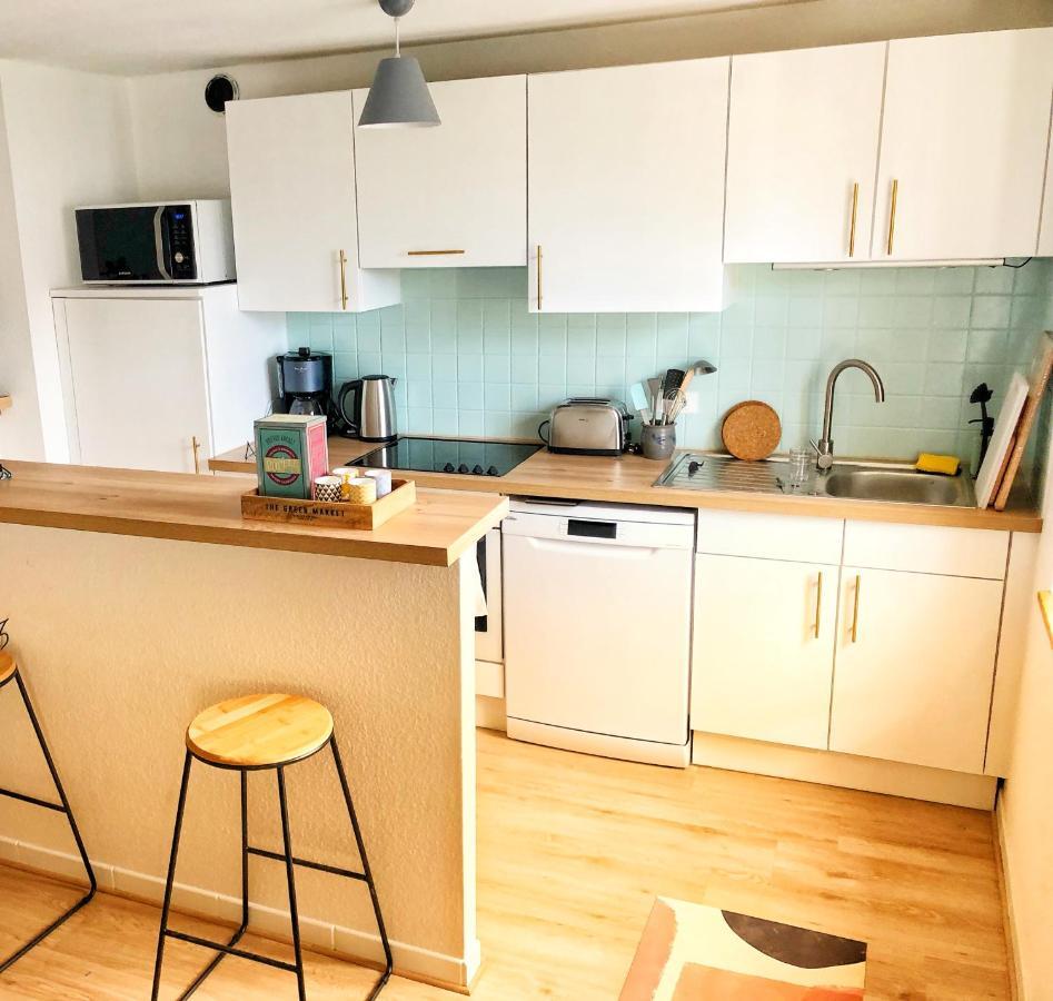 Charming Apartment Basel Border - 3 Bedrooms Hegenheim Bagian luar foto